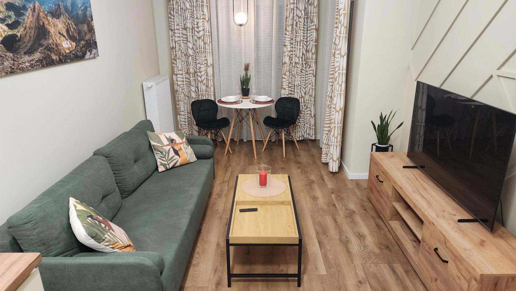 New 1-bdrm In Beautiful * Krakow